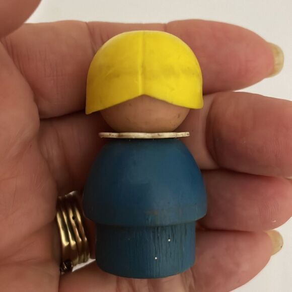 Vtg Fisher Price 3 wooden figures with extras - Picture 7 of 11